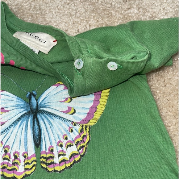 Gucci Tshirt SOLD! - Picture 5 of 5